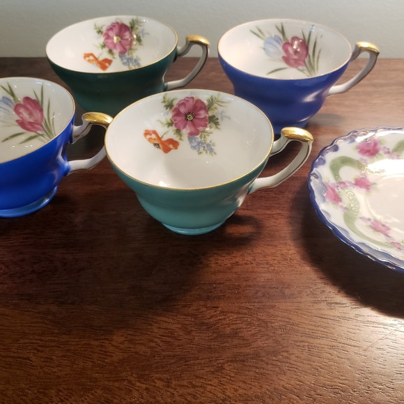 Beautiful Vintage Blue Ucagco Hand Painted China Teacups - 4 cups, 1 saucer - Picture 5 of 13
